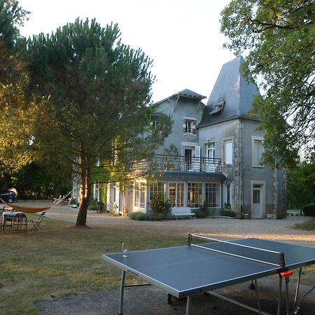 Domaine De Treuillaud Acomodação com café da manhã Villers-les-Ormes Exterior foto